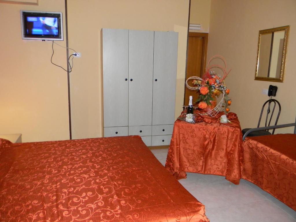 Hotel Mi.Ro. Casalnuovo Di Napoli Room photo